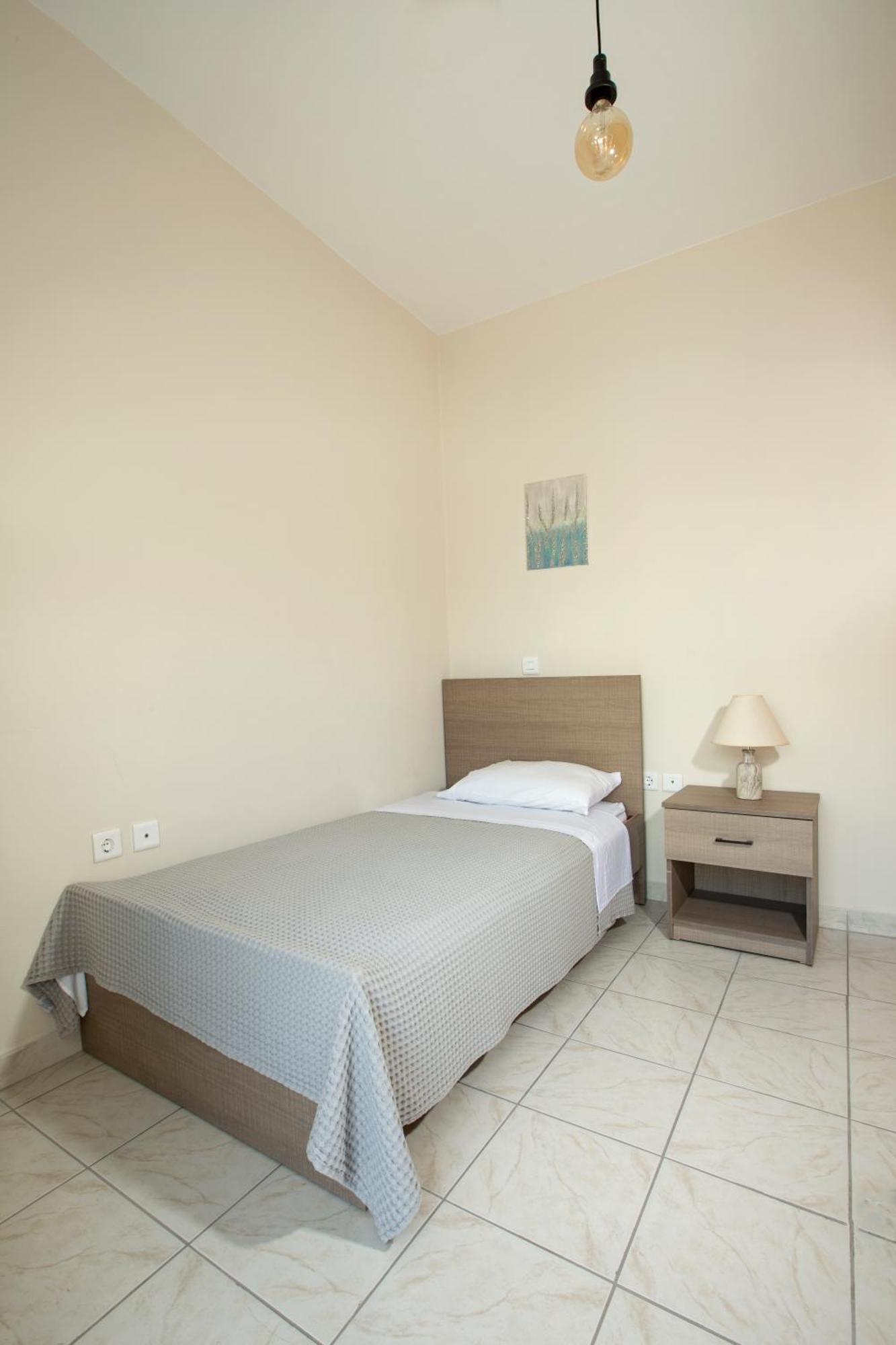 Kostas 2 Apartment Bagian luar foto