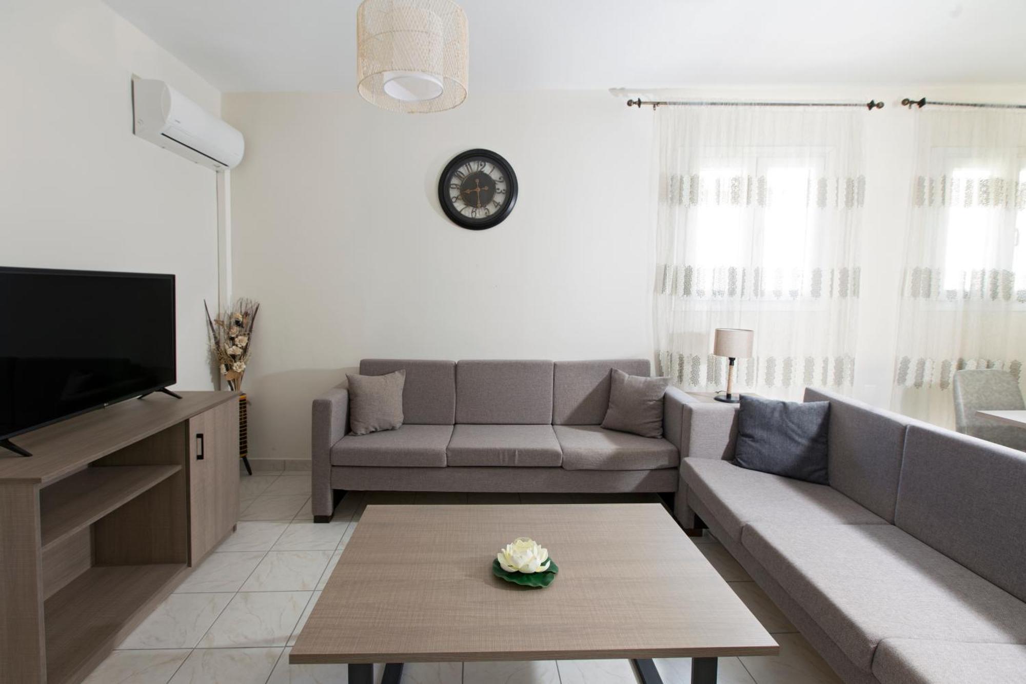 Kostas 2 Apartment Bagian luar foto