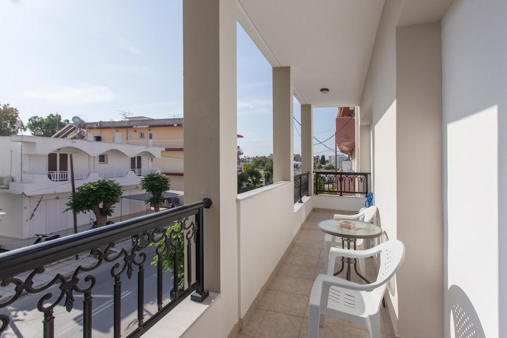 Kostas 2 Apartment Bagian luar foto